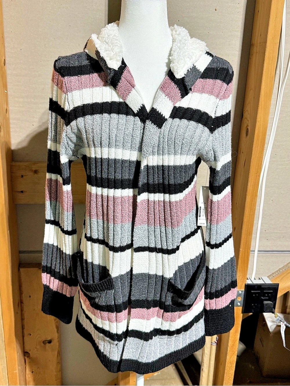 No Boundaries Striped Hooded Cardigan in Gray & Black Size Large